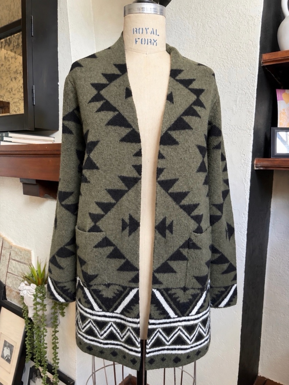 Frye Aztec Cardigan Olive Green Black Southwestern Geometric Open Front Boho M